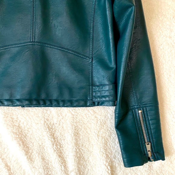 Sherpa Collar Moto Jacket - Picture 8 of 9